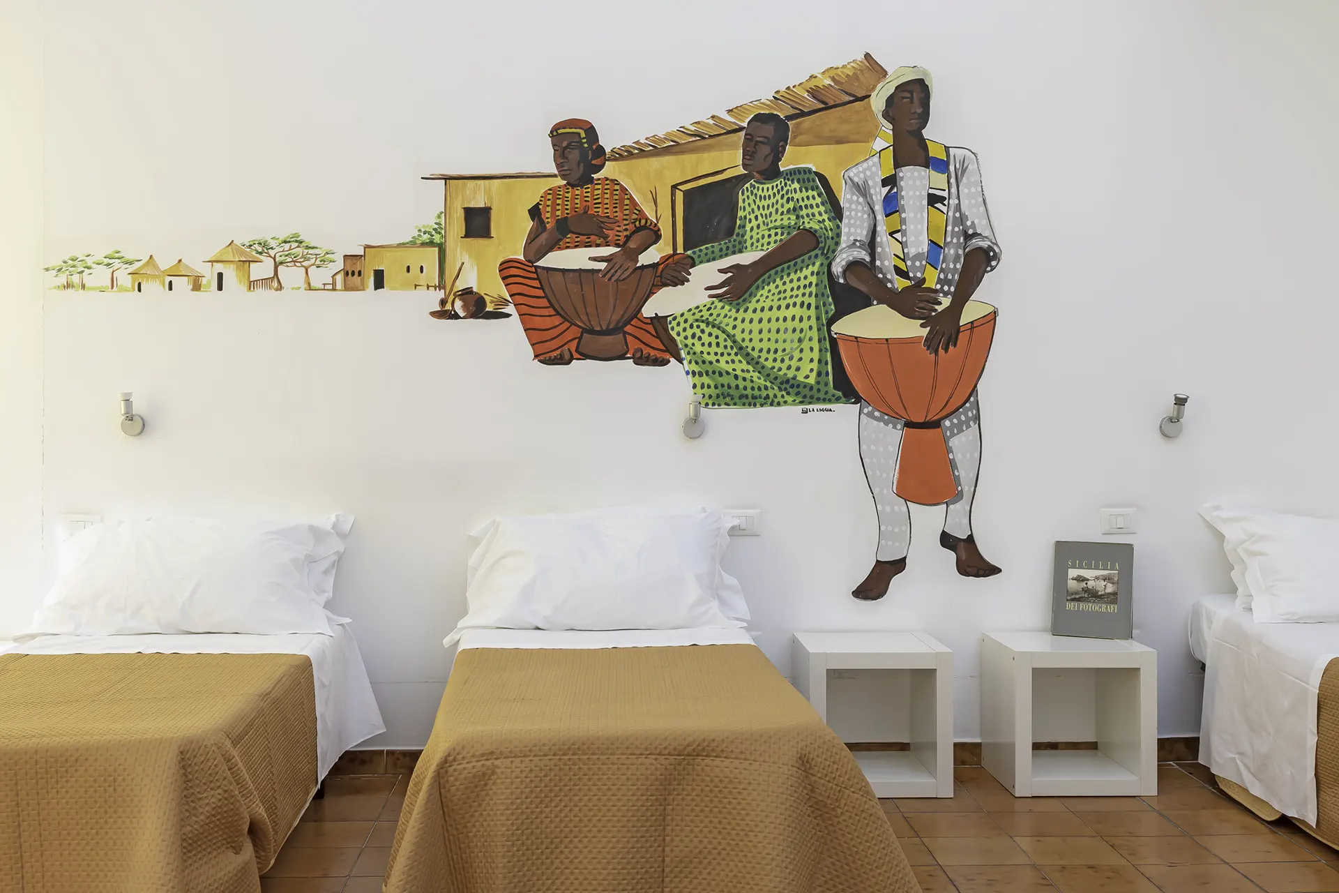 Djembe private room in hostel in palermo